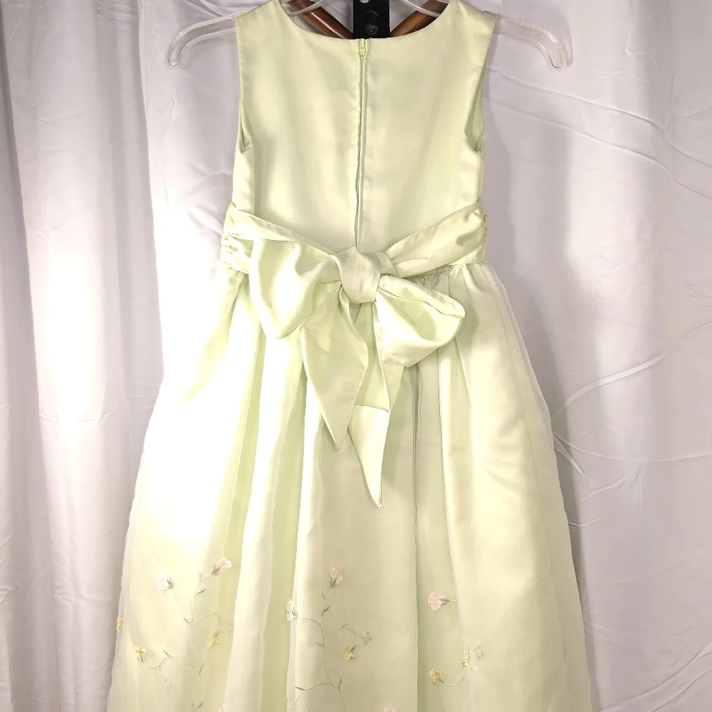 Elegant Light Green Sleeveless Spring or‎ Easter Dress